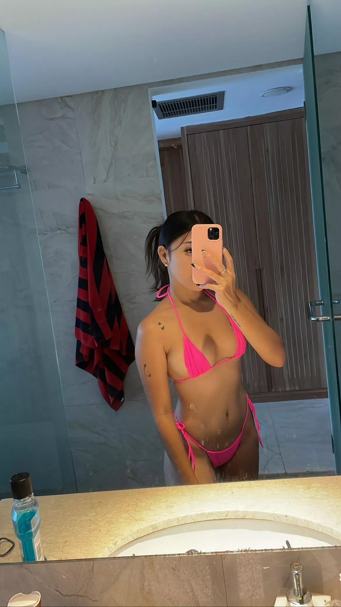 How bout you come give it a kiss? 🤗