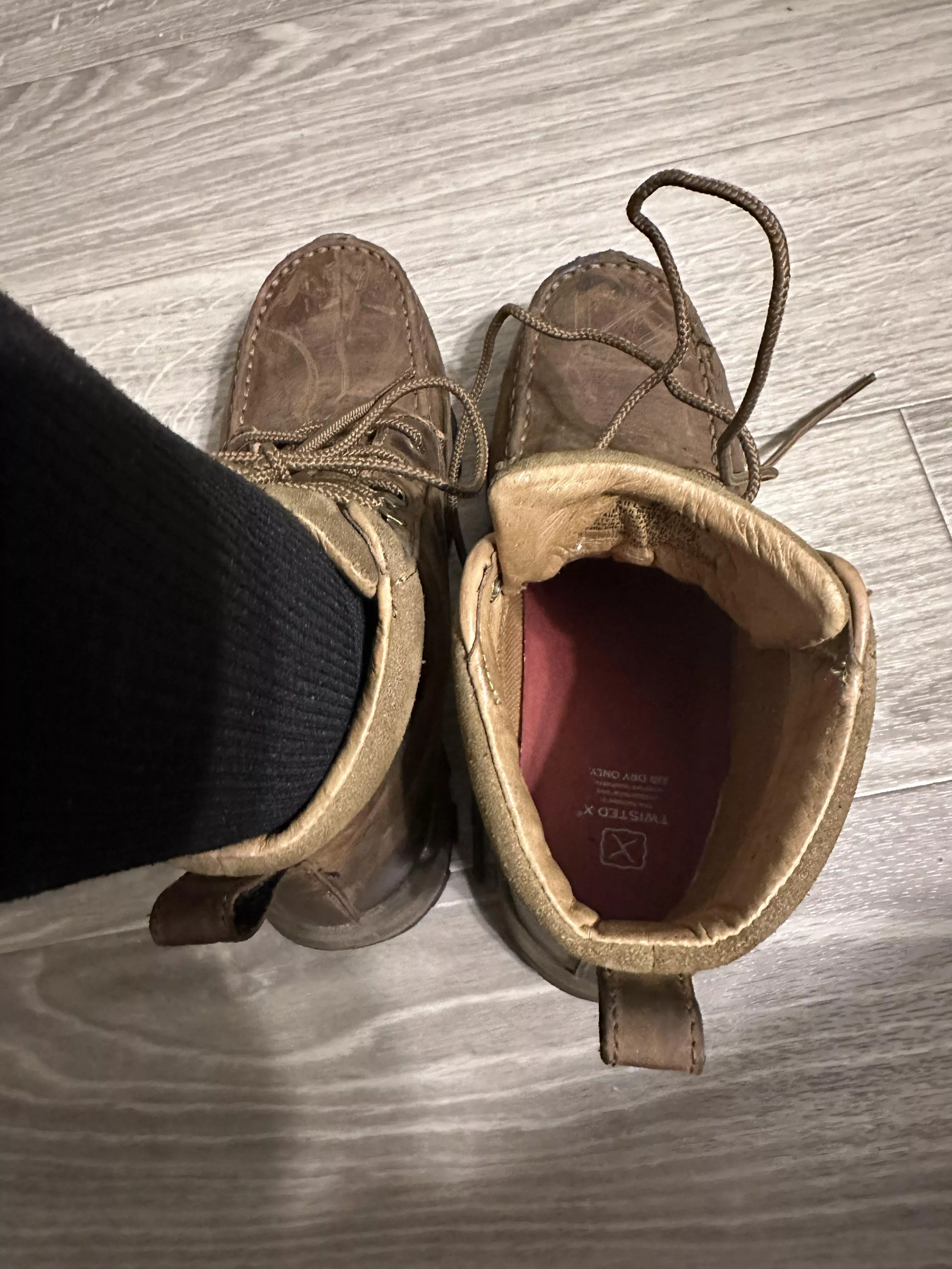 How do I keep the tounge part from going to the side? I’ll Lace them up so it’s in the middle and after walking around loading stuff and all that at work I check my boots and the tounge looks like it’s been shoved to the left on my left and vice ve