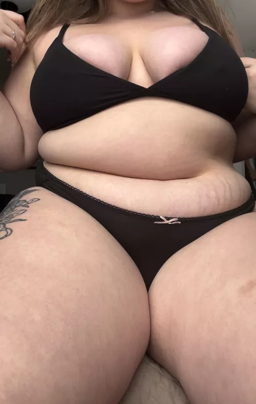 I can’t help myself- gonna go eat a footlong sub and some chips 🥪🍟❤️