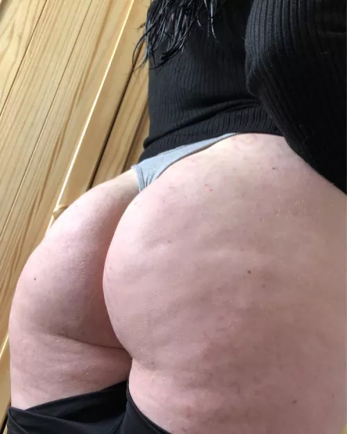 I hope you’re ready to creampie my thick ass