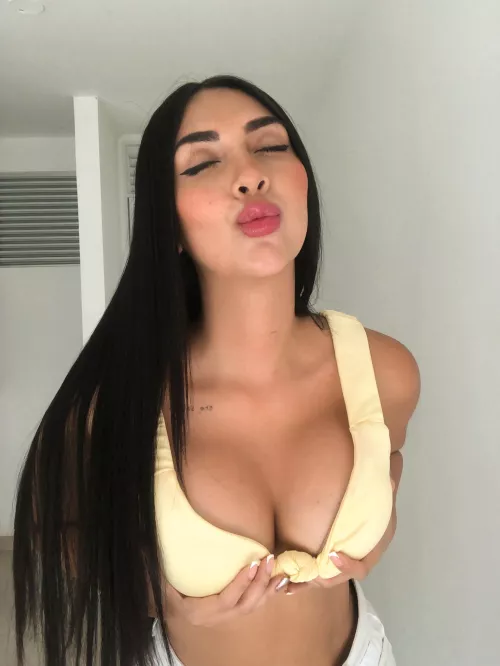 I send you a kiss, put it wherever you like