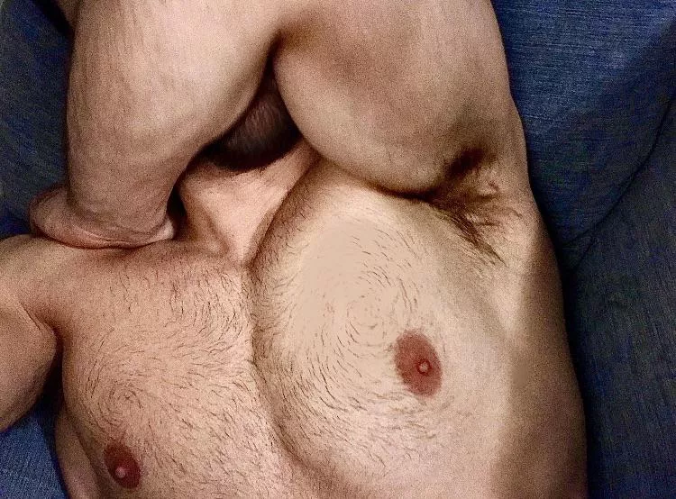 Just back from the gym! Wanna sniff my armpits? 💦💦🥵🥵