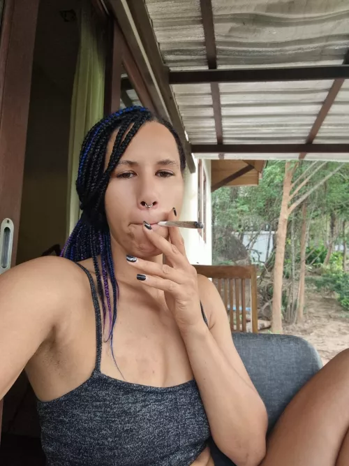 Lets smoke together 💨