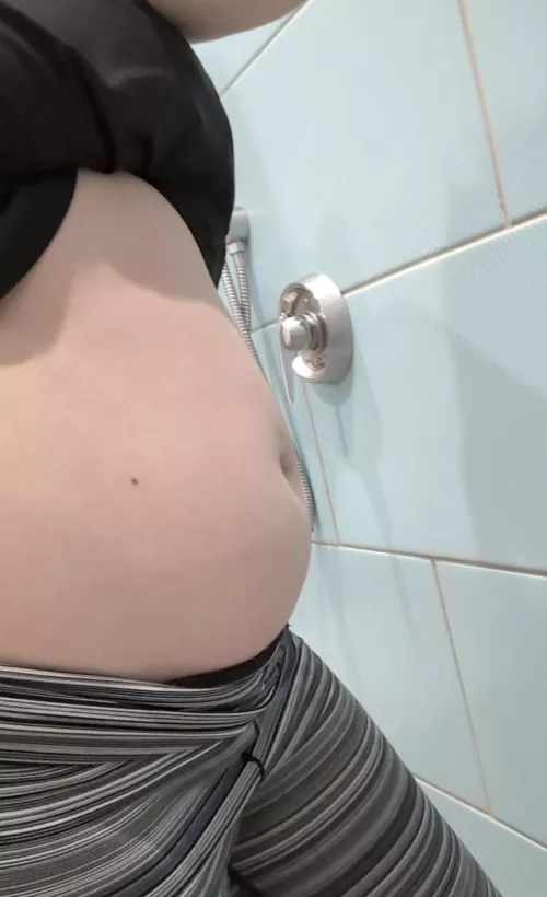My belly is feeling round! Ig @fattenedUP
