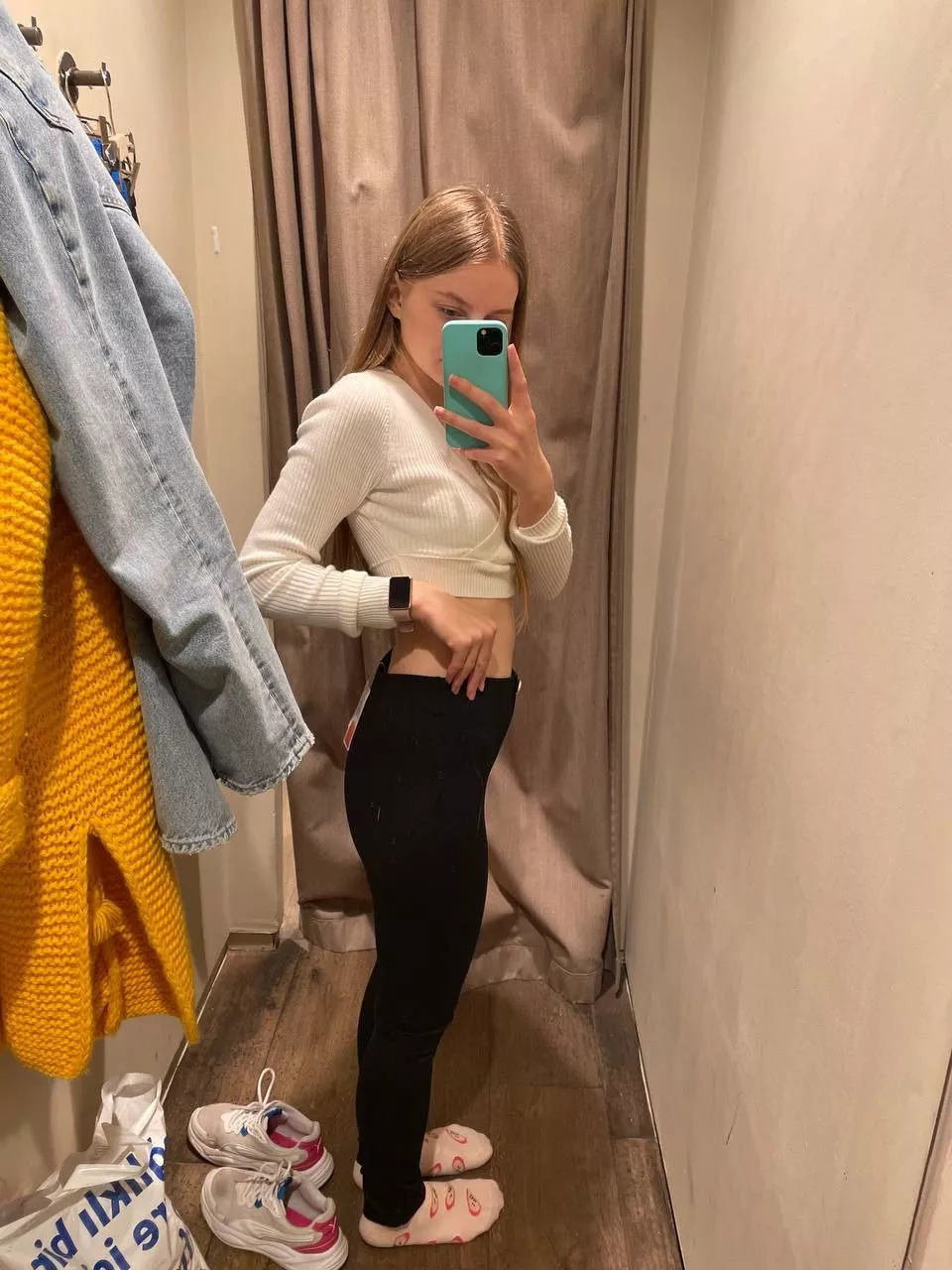 My body is so small in these jeans