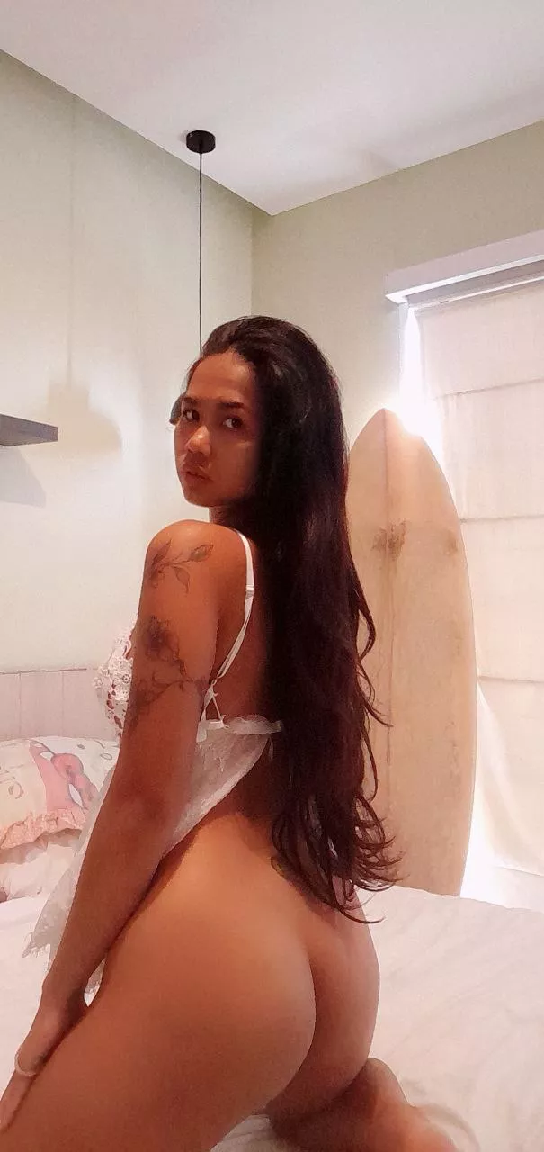 My petite body would look so much sexier if I were jumping on top