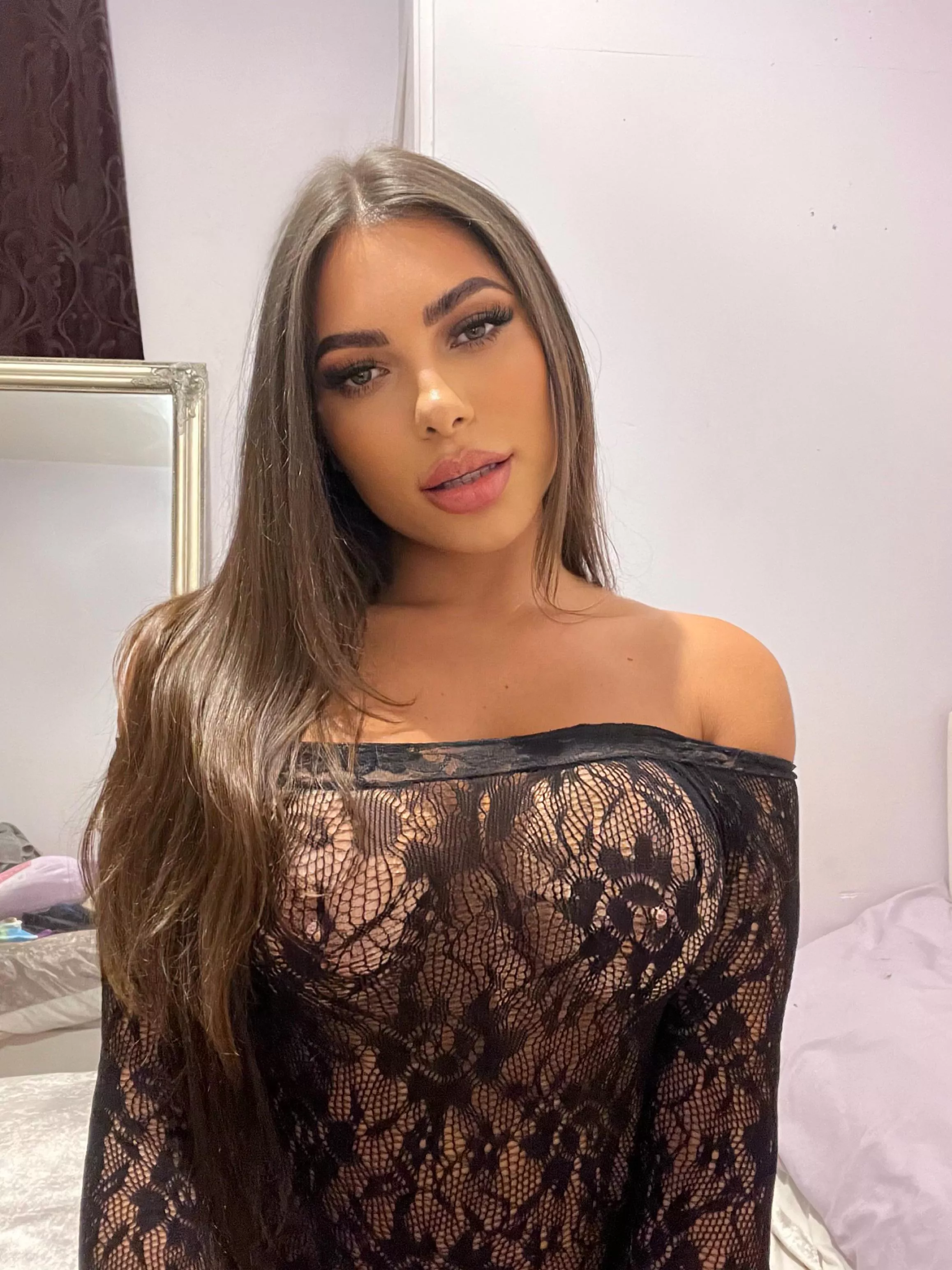 Oopps can you see my nipples? 🤭