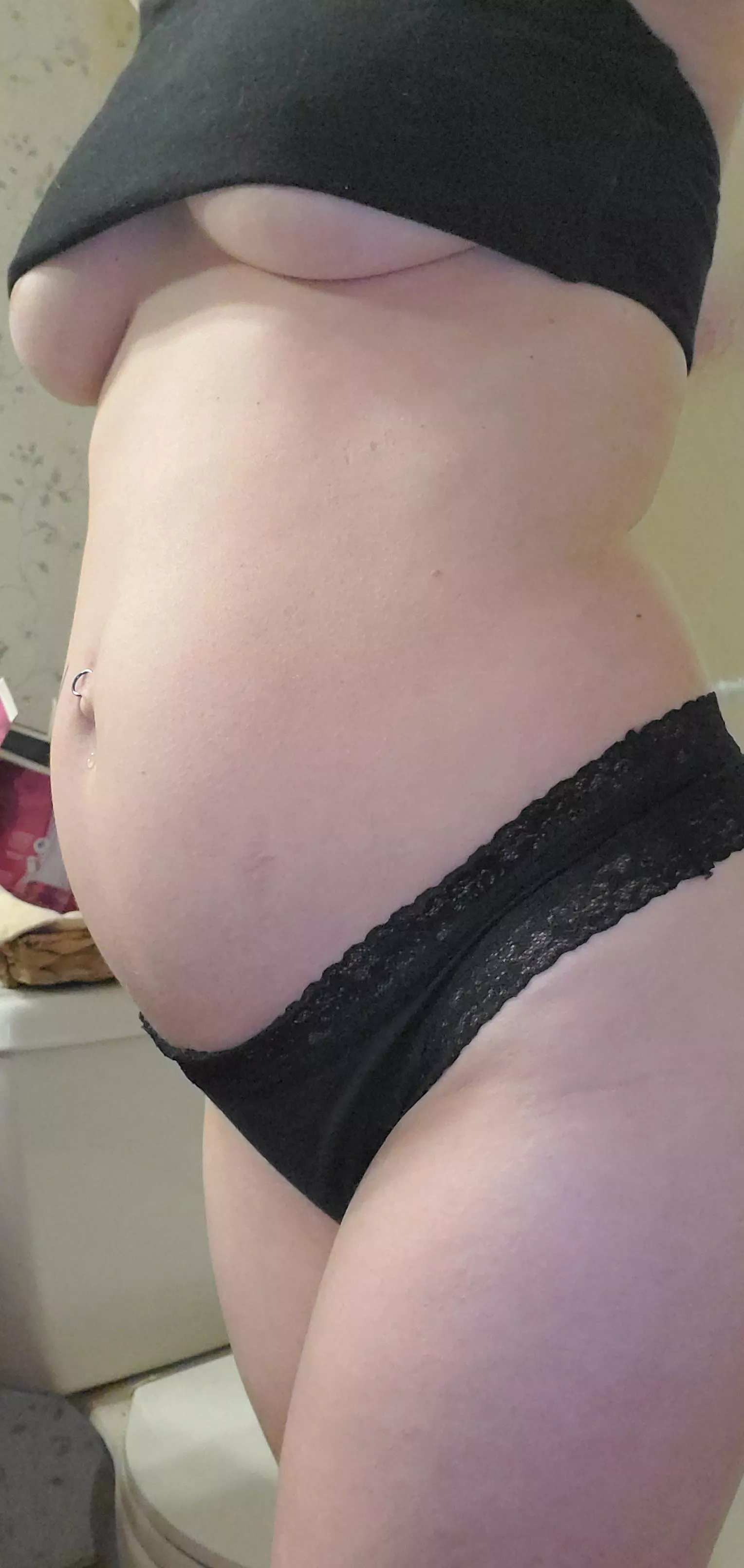 safe to say that I've reached the horny phase.