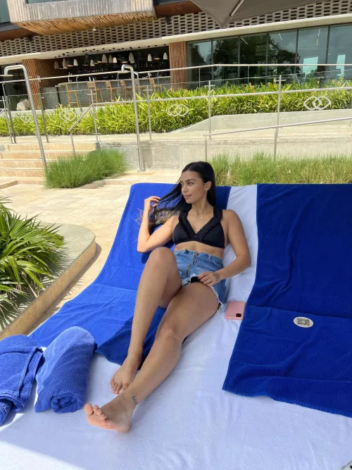 Take me to a vacation, and I'll let you taste paradise