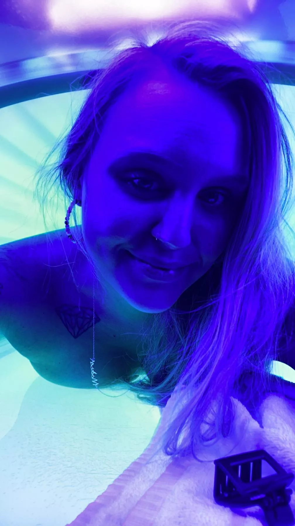 Tanned booty hehehe [F]