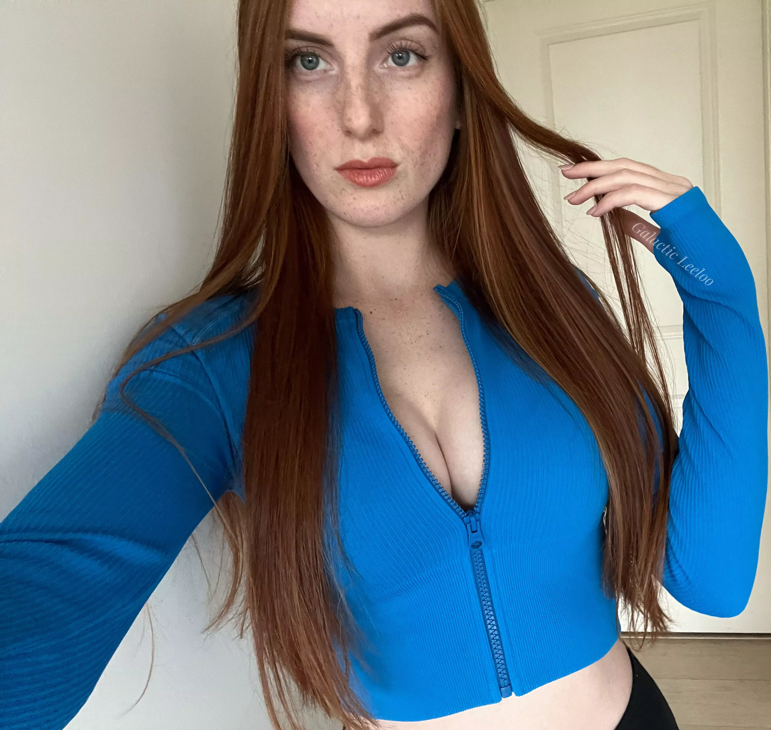 The sun loves to kiss Me