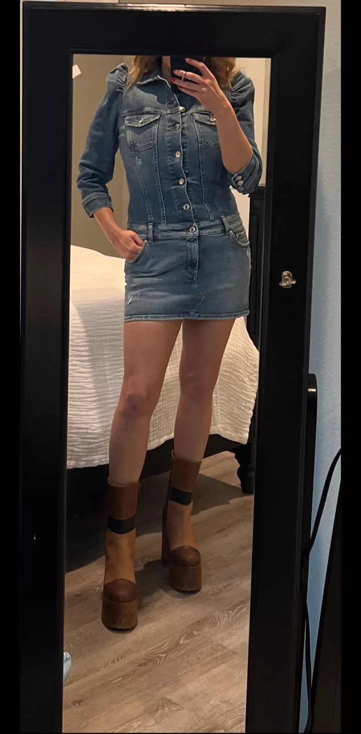 Today's work attire! 💋