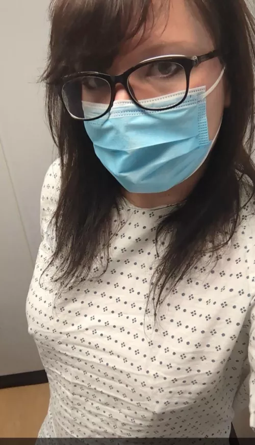 Waiting room braless