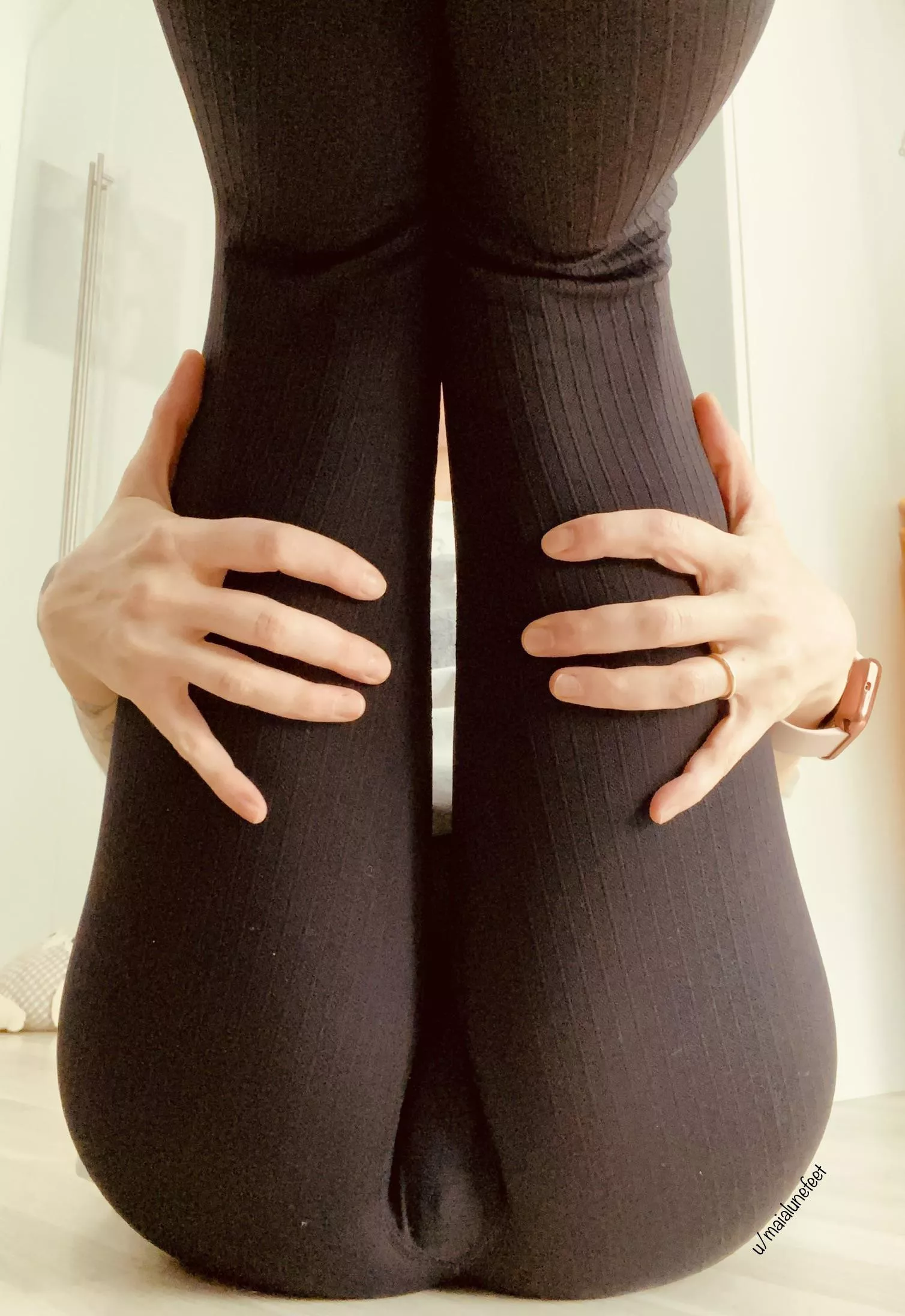 What are u doing under there? 😏