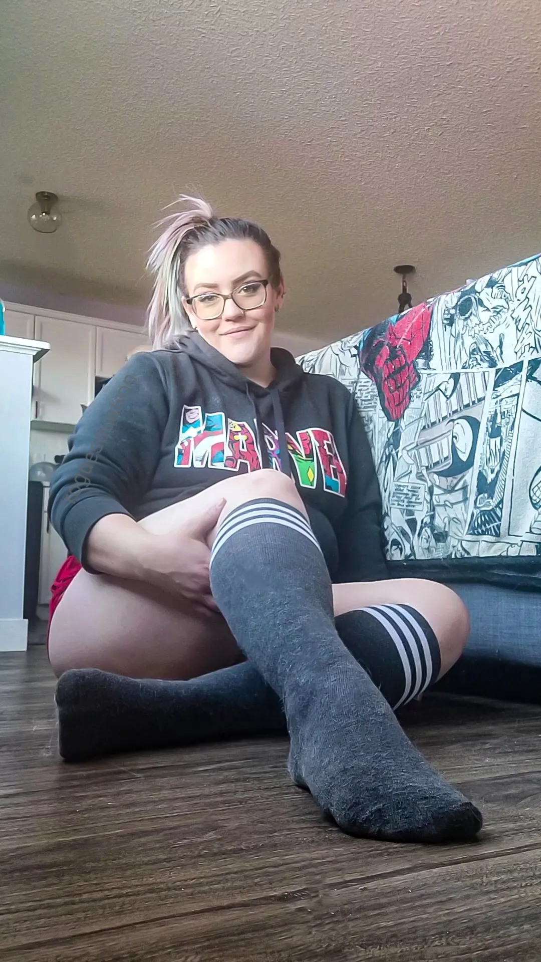 Who likes nerdy moms?