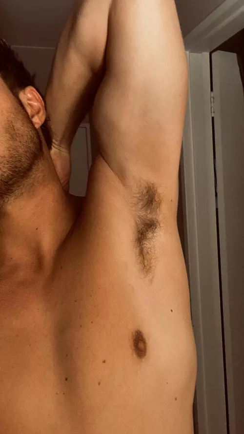 Wish I had more body hair, love a good hairy pit. 27yo from South-Africa
