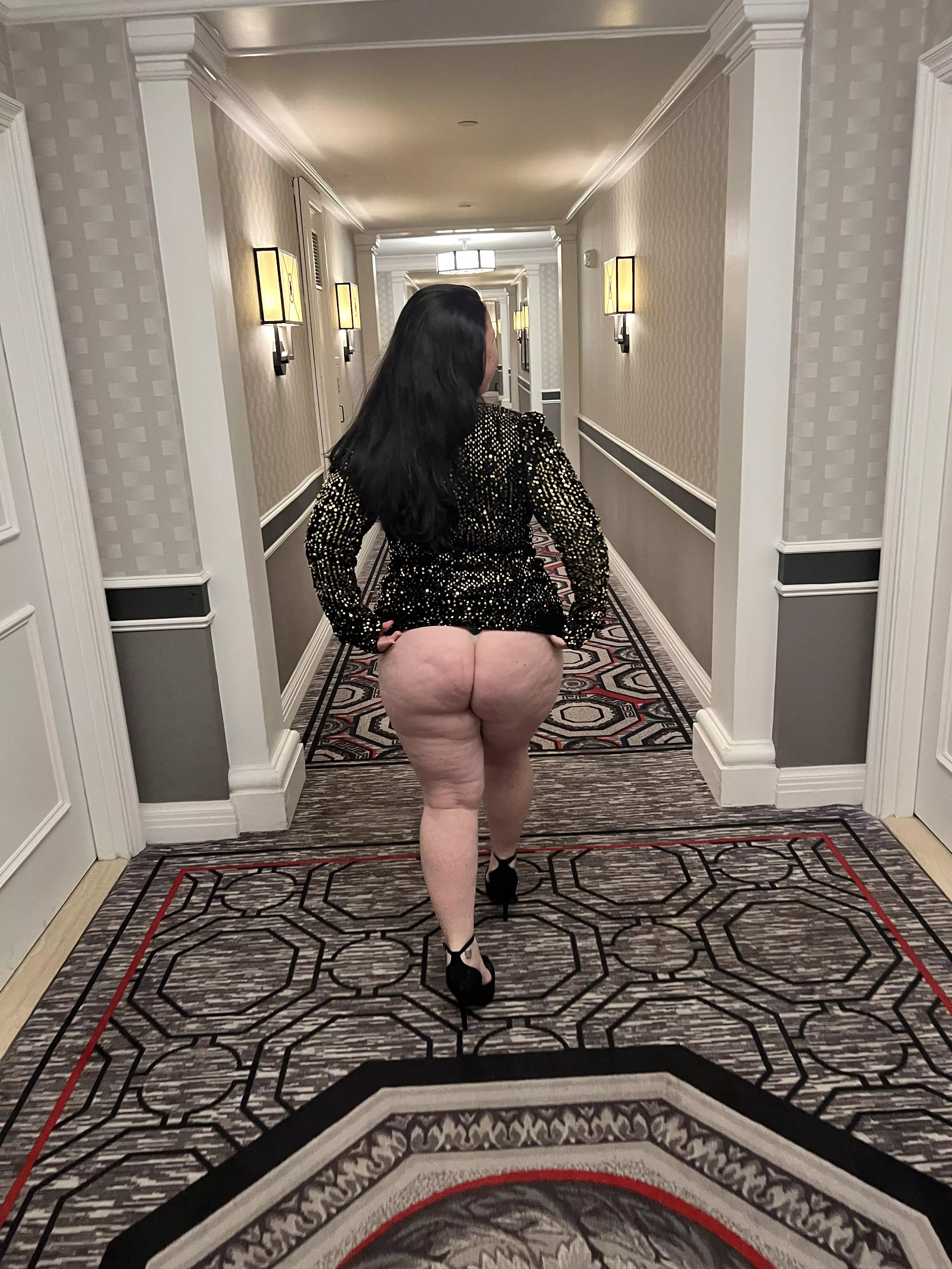 Wish you were in my hotel (OC)