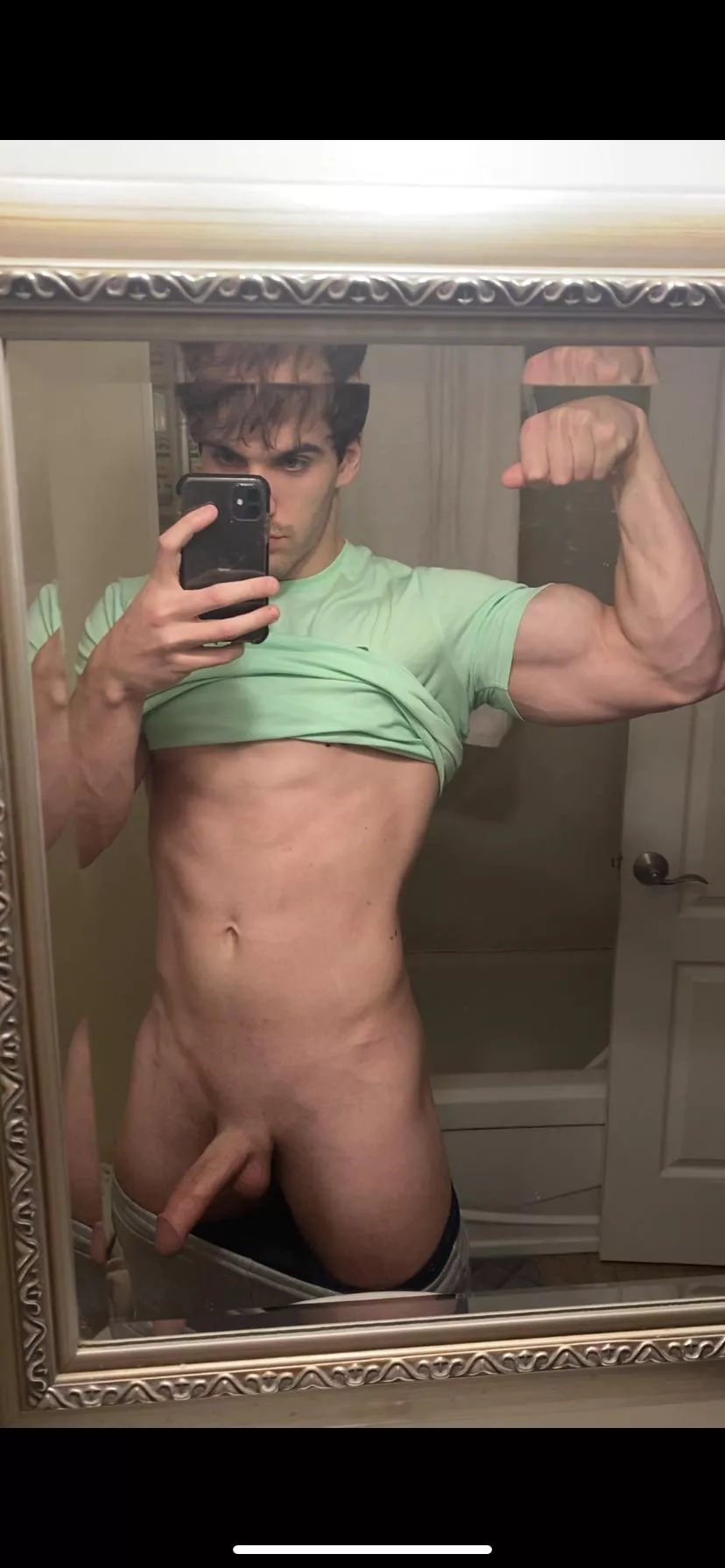 Workout done, who wants to do cardio in my bed ?