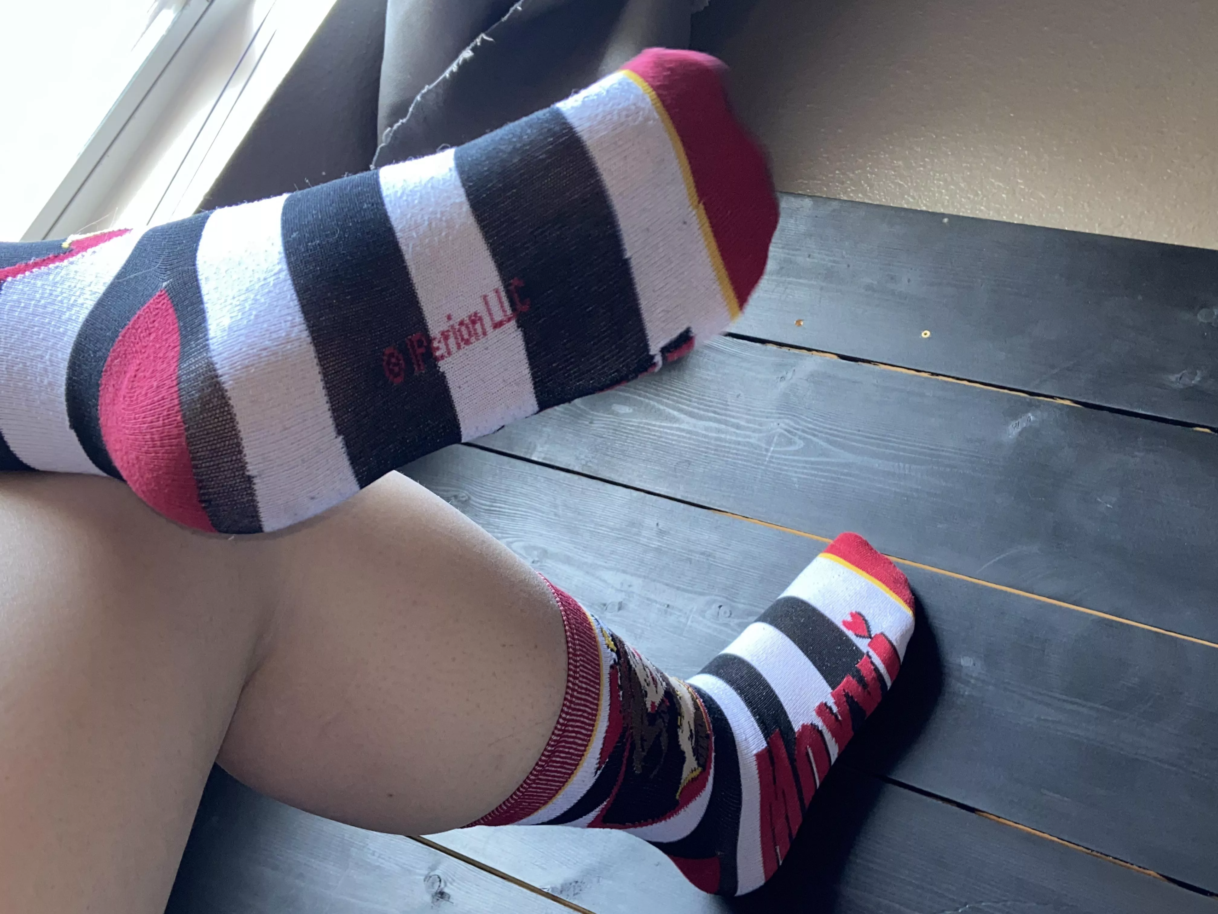 Worship my toes 🖤