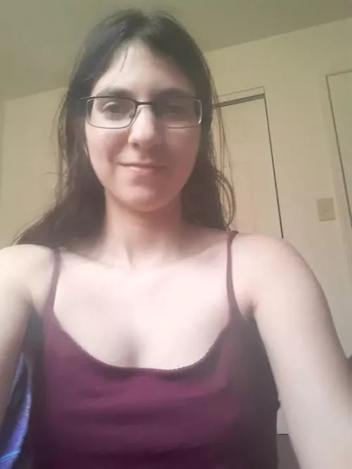 would you fuck my girlfriend? she's 26. kik jonestim1323 if you want her number