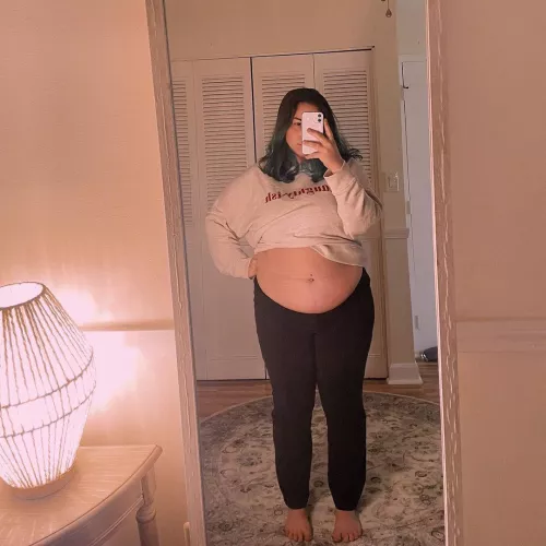 Would you like to be my feeder and give me a messy stuffing?😊