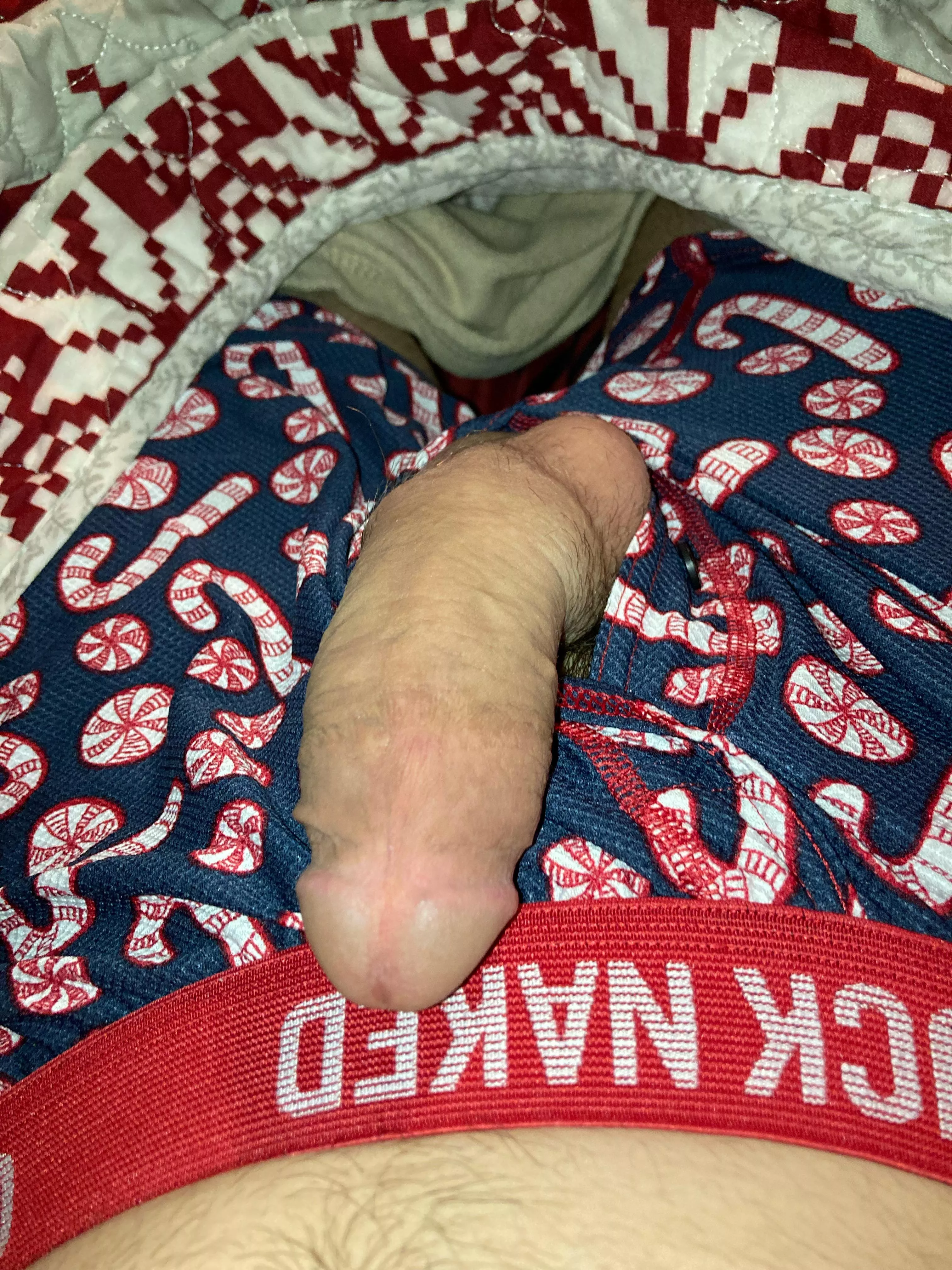 18m I’m bored and wanna have fun, dm me your snap so I can add you
