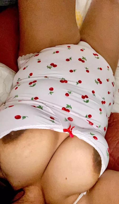 Come with mommy 😈