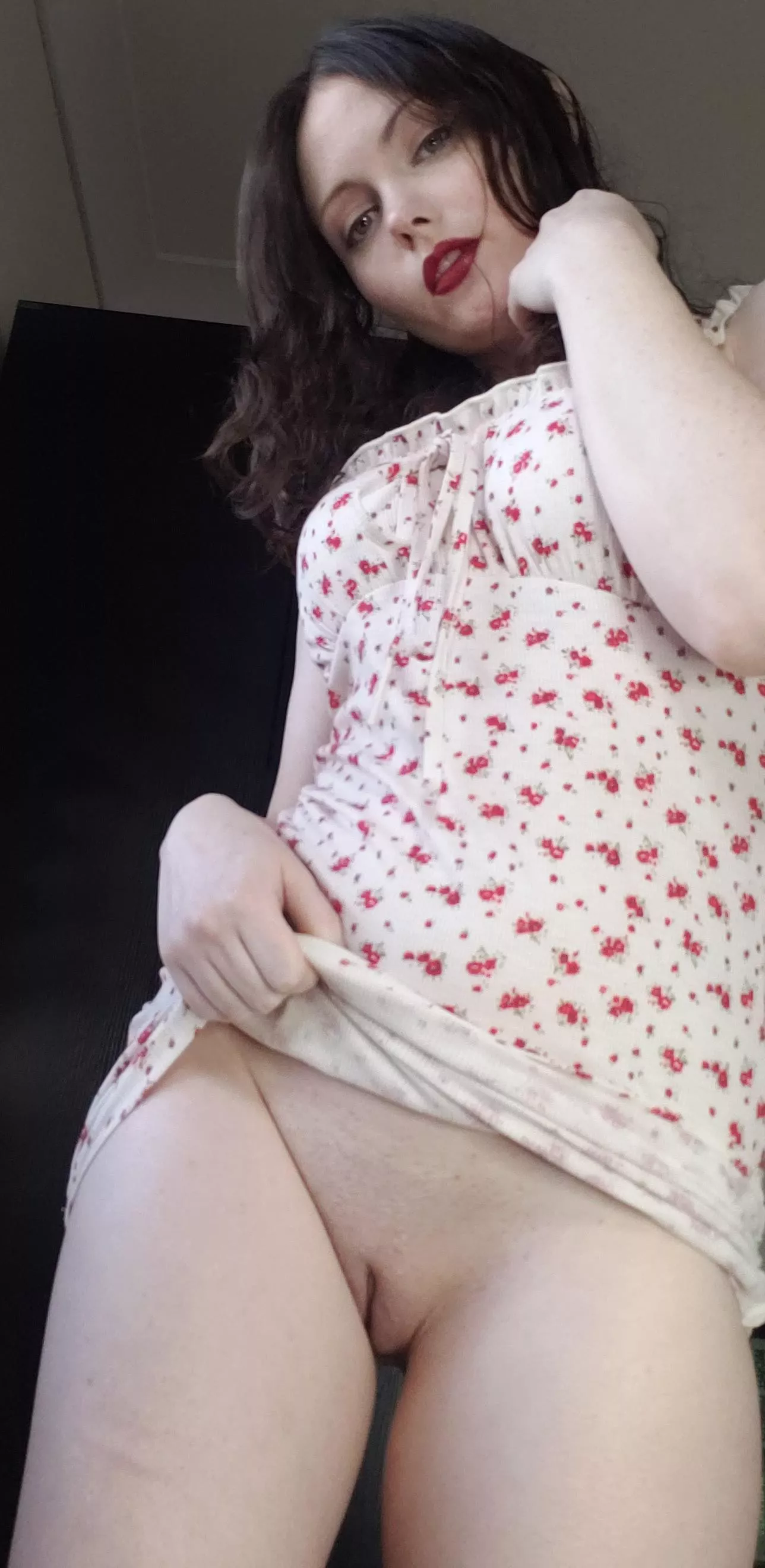 Cute face, mind if I take a seat?