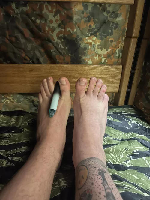 Does anyone like my long toes? US13