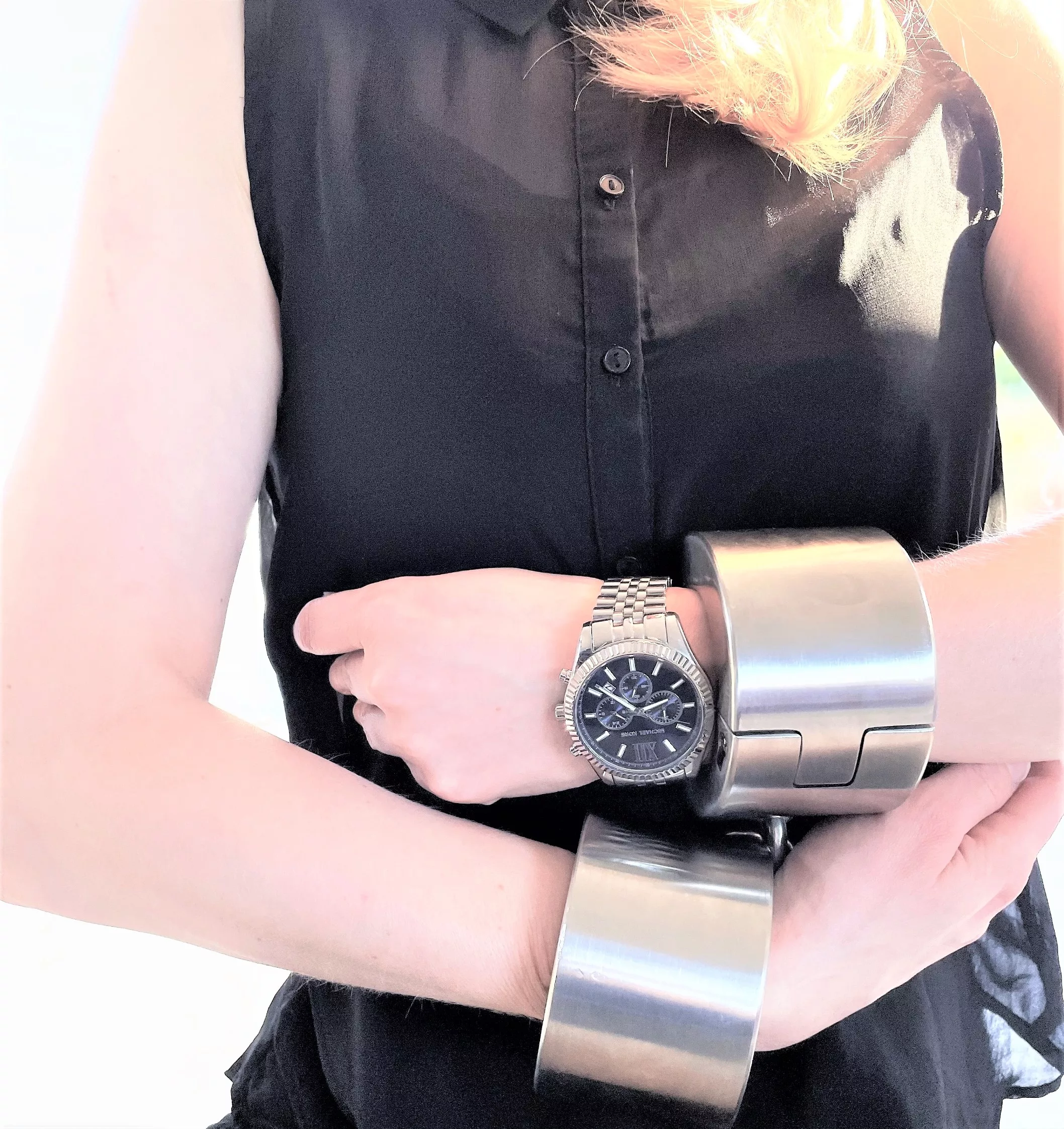 [F] My new ultra-heavy shackles - I struggle to lift my arms!