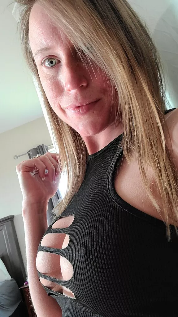 Good Evening Milf Present! 💋🖤