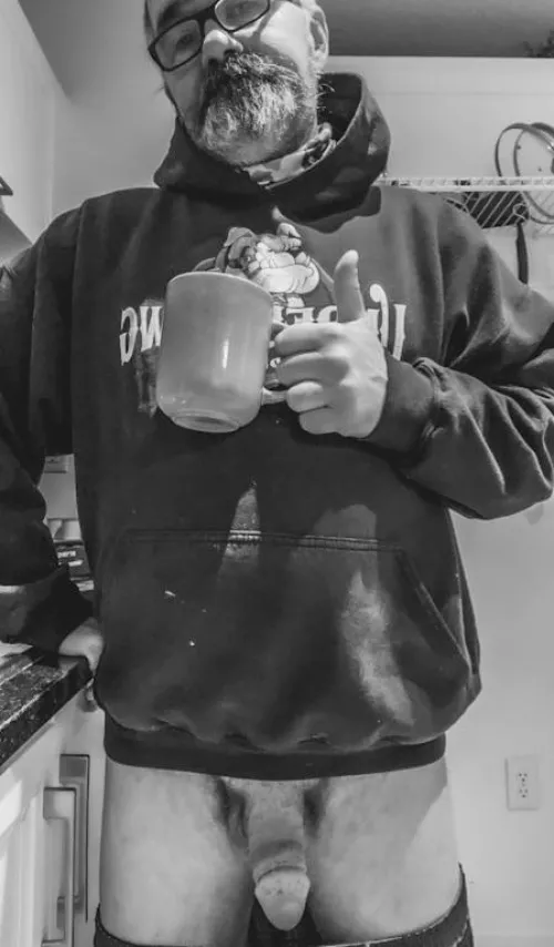 Happy hump day … cream upon request ☕️🔥☕️