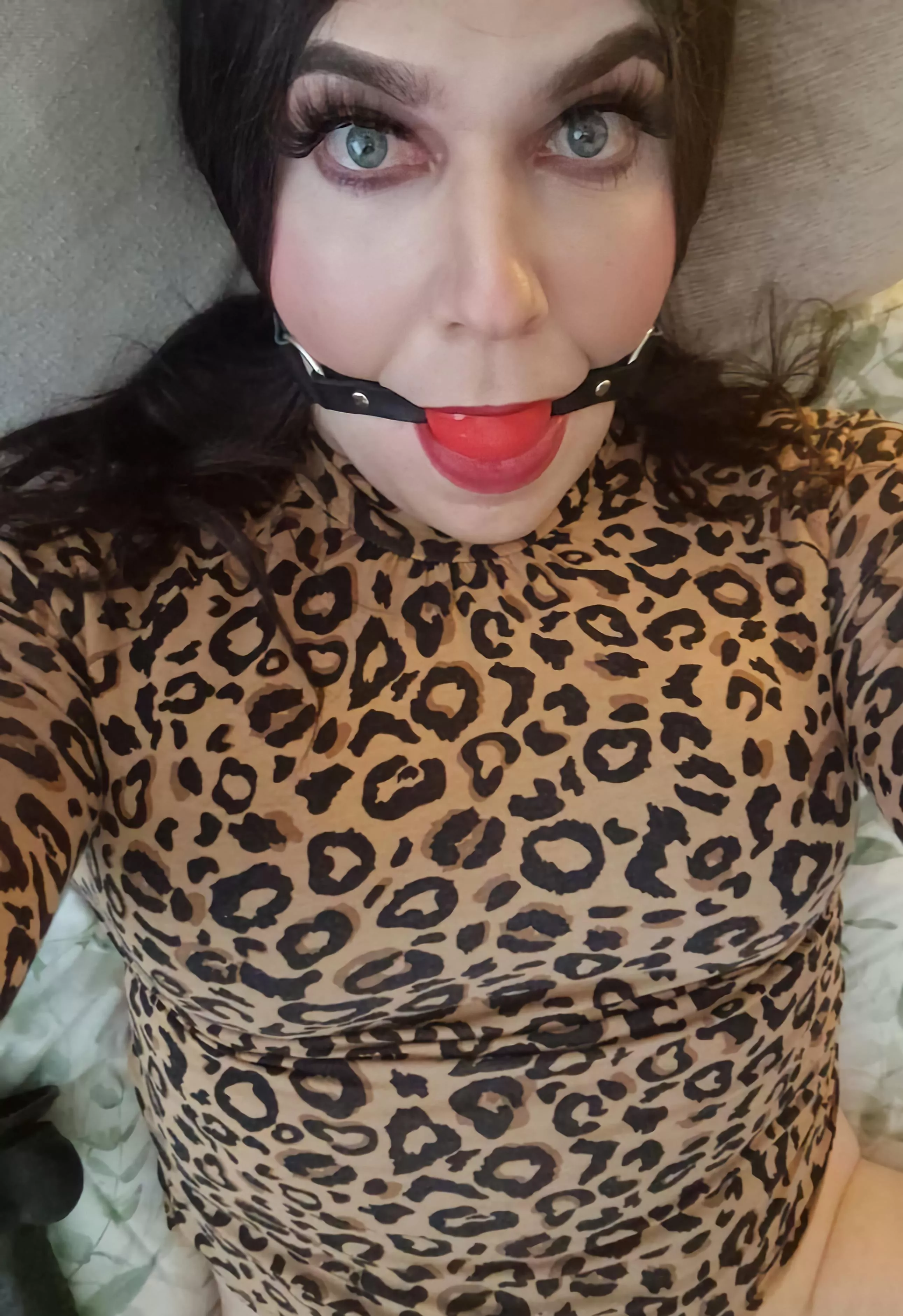 I need your help exposing and humiliating this kik slut. its about time he's outed to his wife for whoring online. kik mell5477 keep the exposure going!!