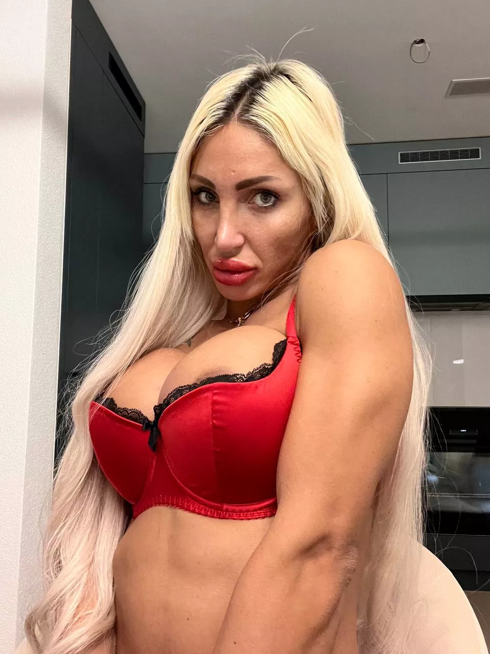 I'm so horny today. I've been in bed all day