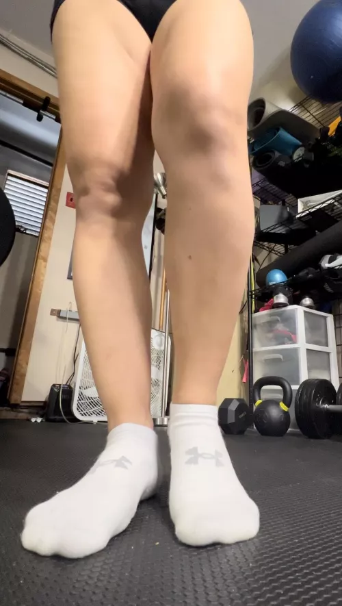 Legs look long in this picture [f]