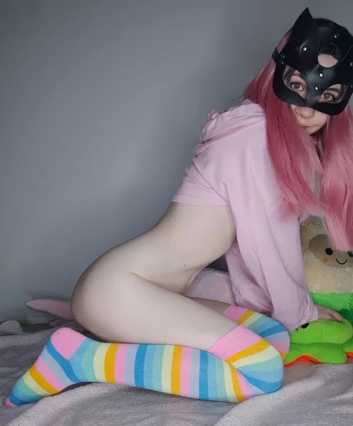 Little kitty girl wishes you a good day, meow!