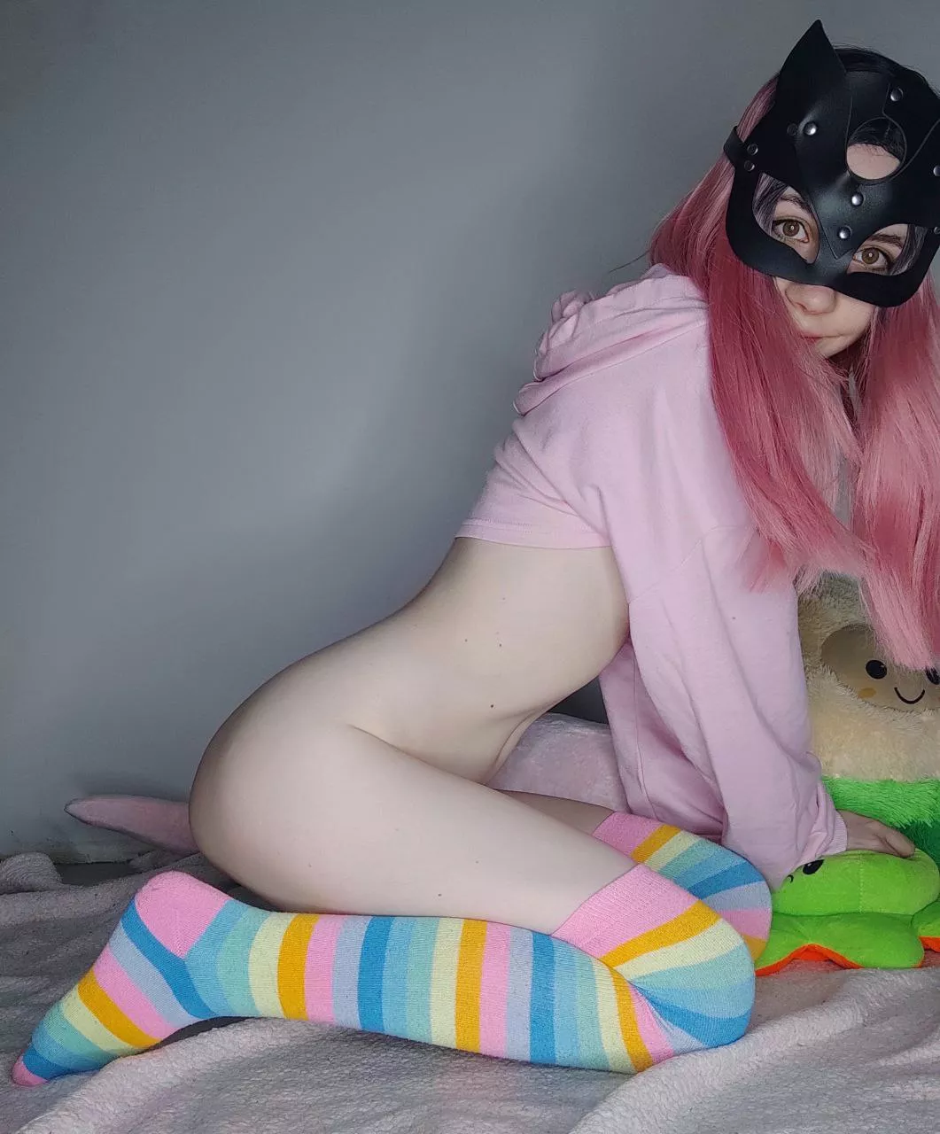 Little kitty girl wishes you a good day, meow!