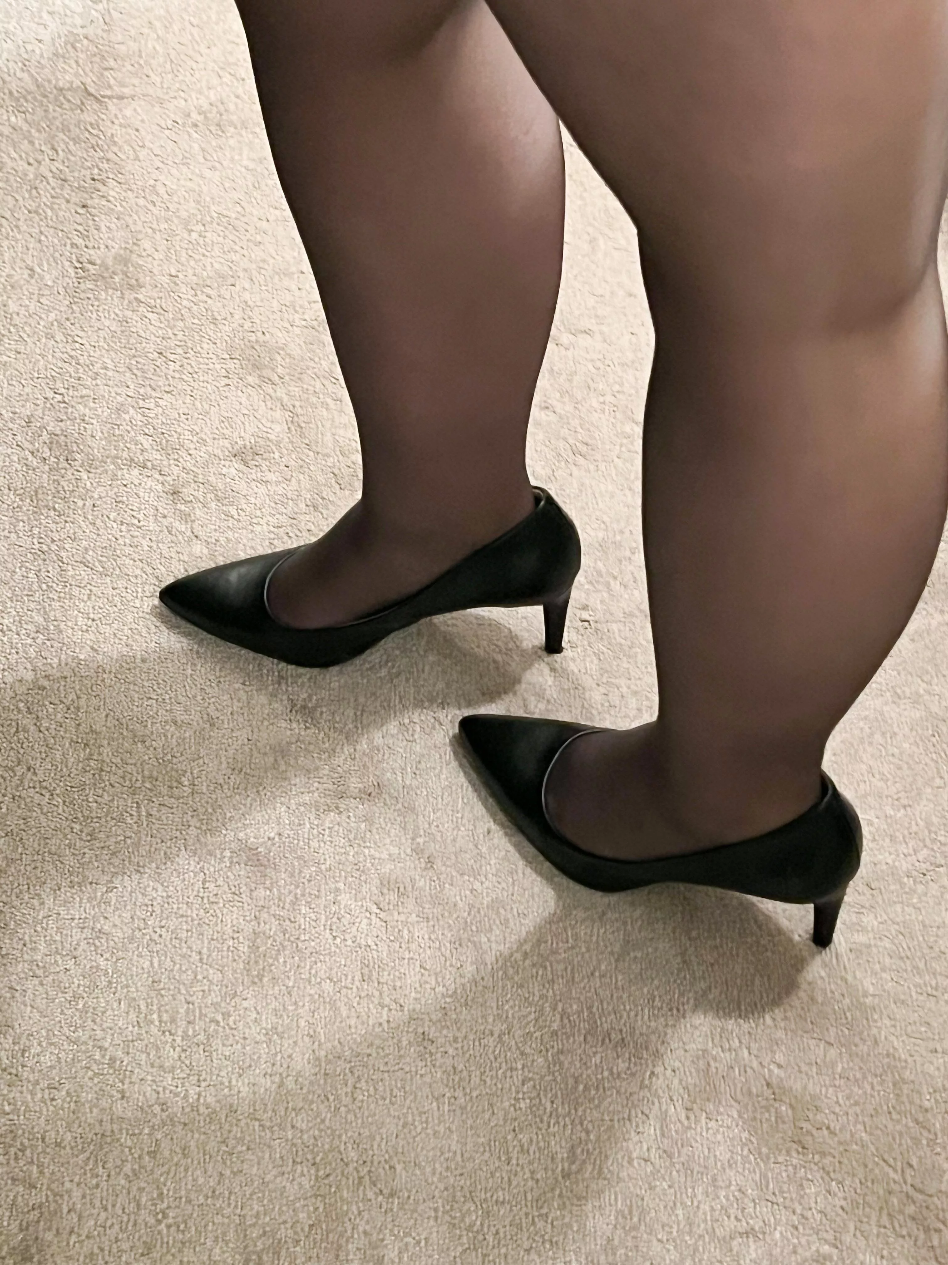 pantyhose plus a simple heel for a night out