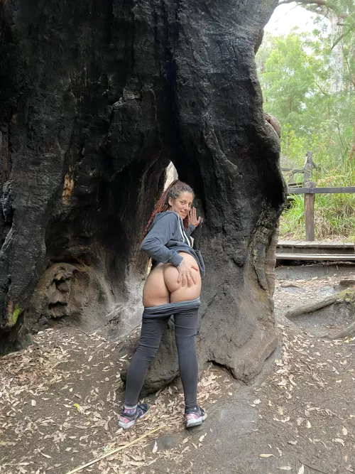 Showing off during a hike❤️