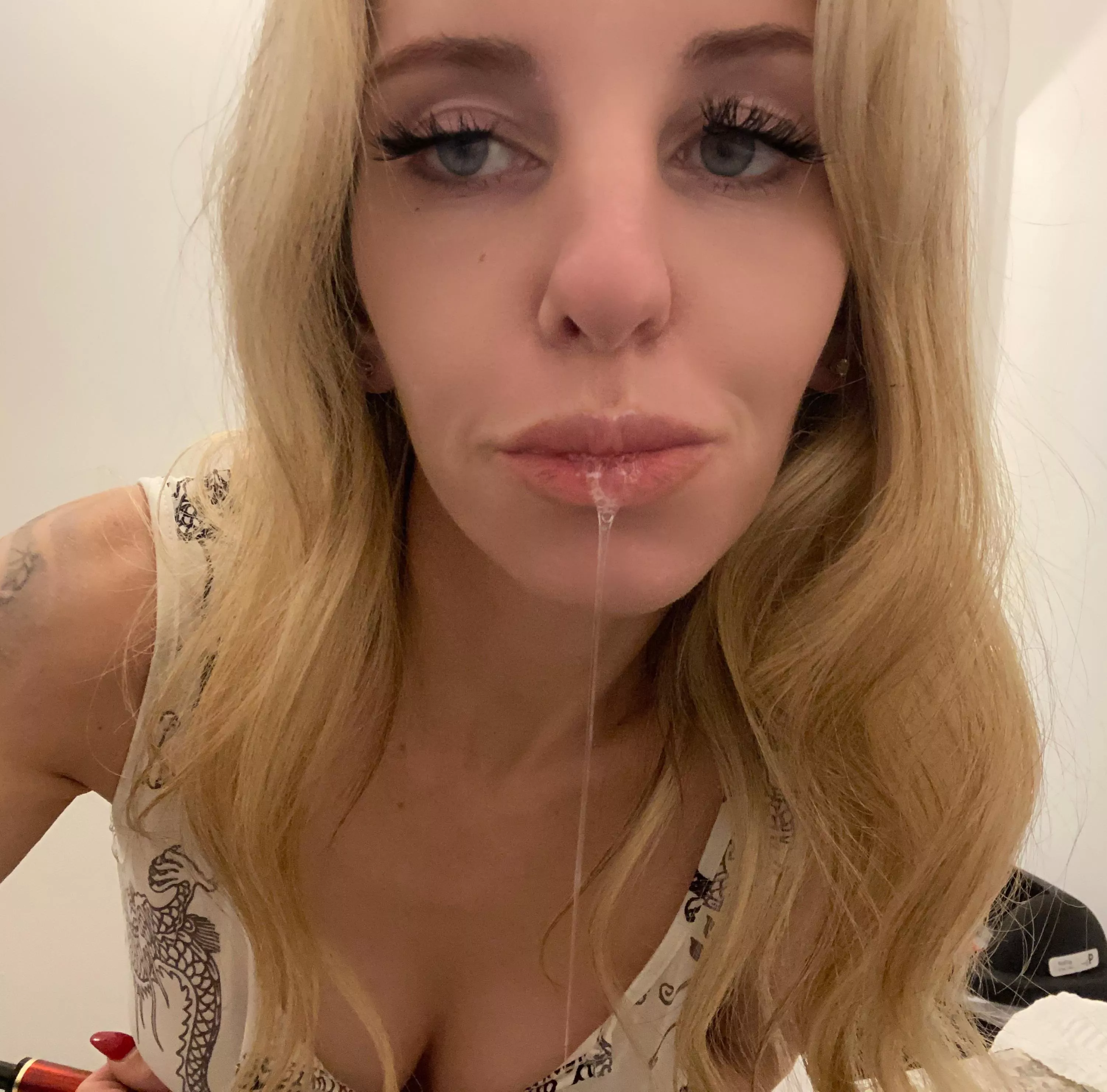 So much saliva ! [oc]