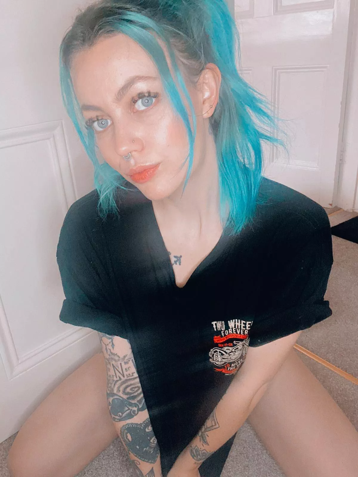 The light caught my hair nicely in this one I think 😅💙