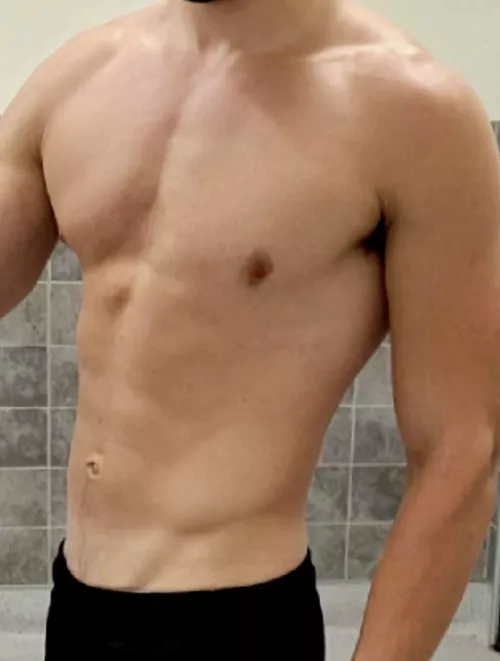 21 usa Top looking for a fit sub. Hairy+ alexygreene21