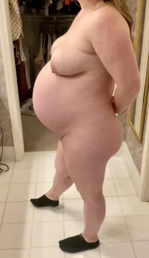 24 weeks 😋 what would you do with me?