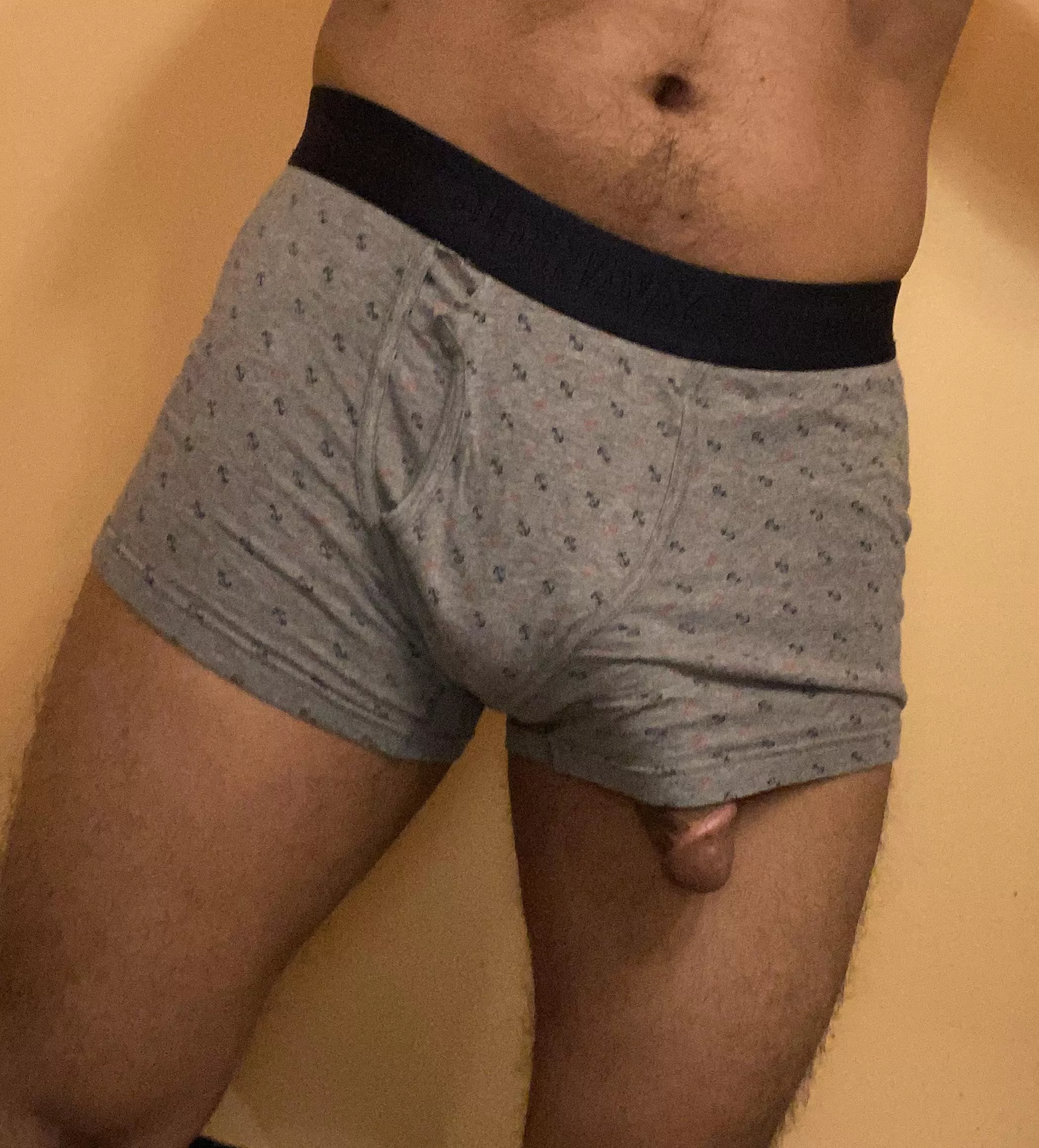 26 hung 8in horny curious latino looking to compare cocks. +uncut +white +beefy hmu: johnsonadams69 Johnsonadams69 Hmu on snap send a pic