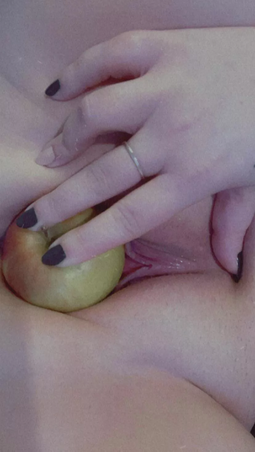 an apple a day keeps the doctor away