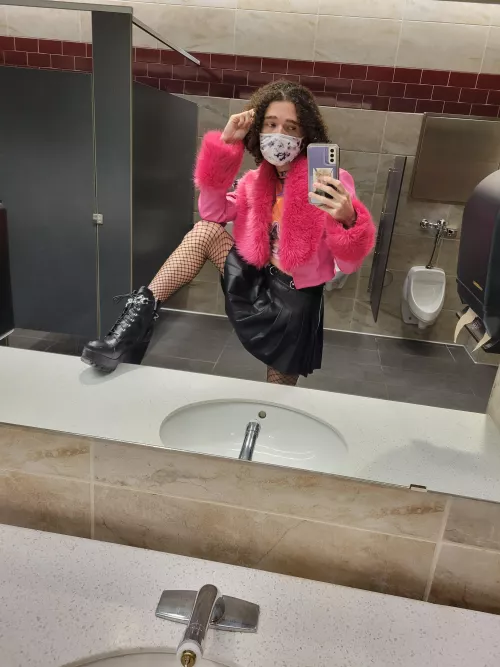 Bringing some feminine energy to the boys restroom 🥰🥰🥰