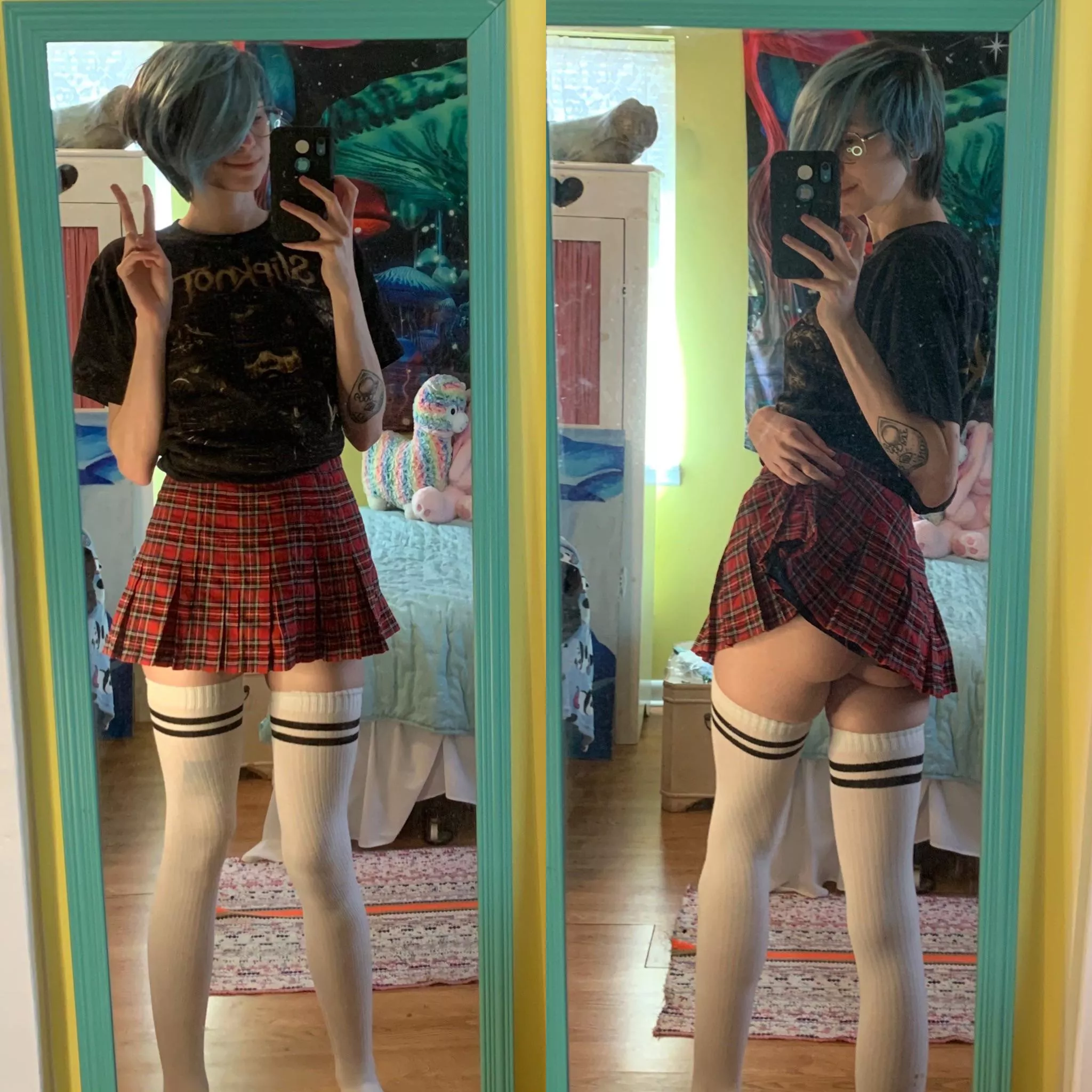 cant wait to get fucked in this skirt 🥵🖤