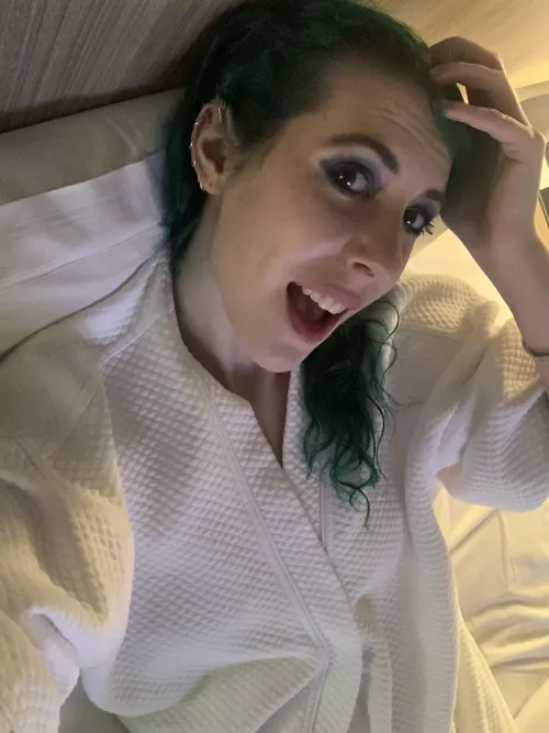 Cozy night in selfie