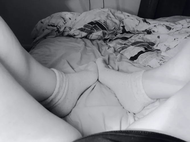 [f] Can’t Sleep 🙄