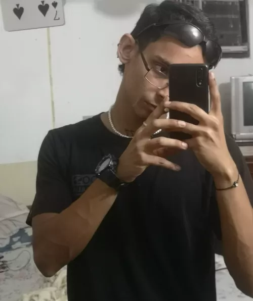 full of veins, and im not talkin about My forearms